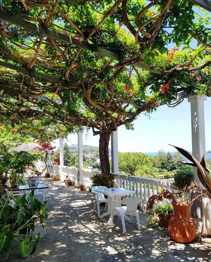 Hotel Parco Conte Casamicciola Terme ภายนอก รูปภาพ